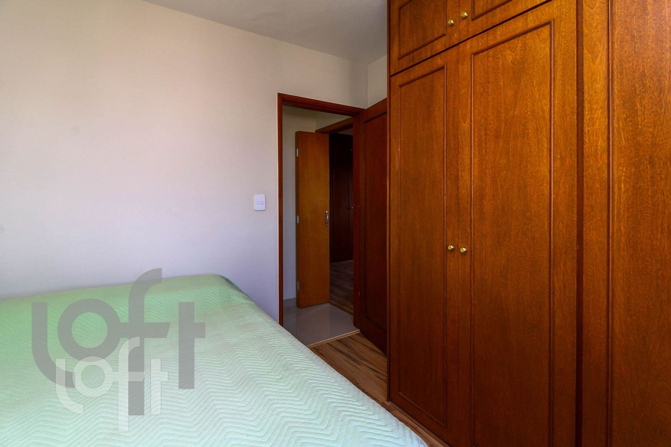 Apartamento à venda com 3 quartos, 226m² - Foto 3