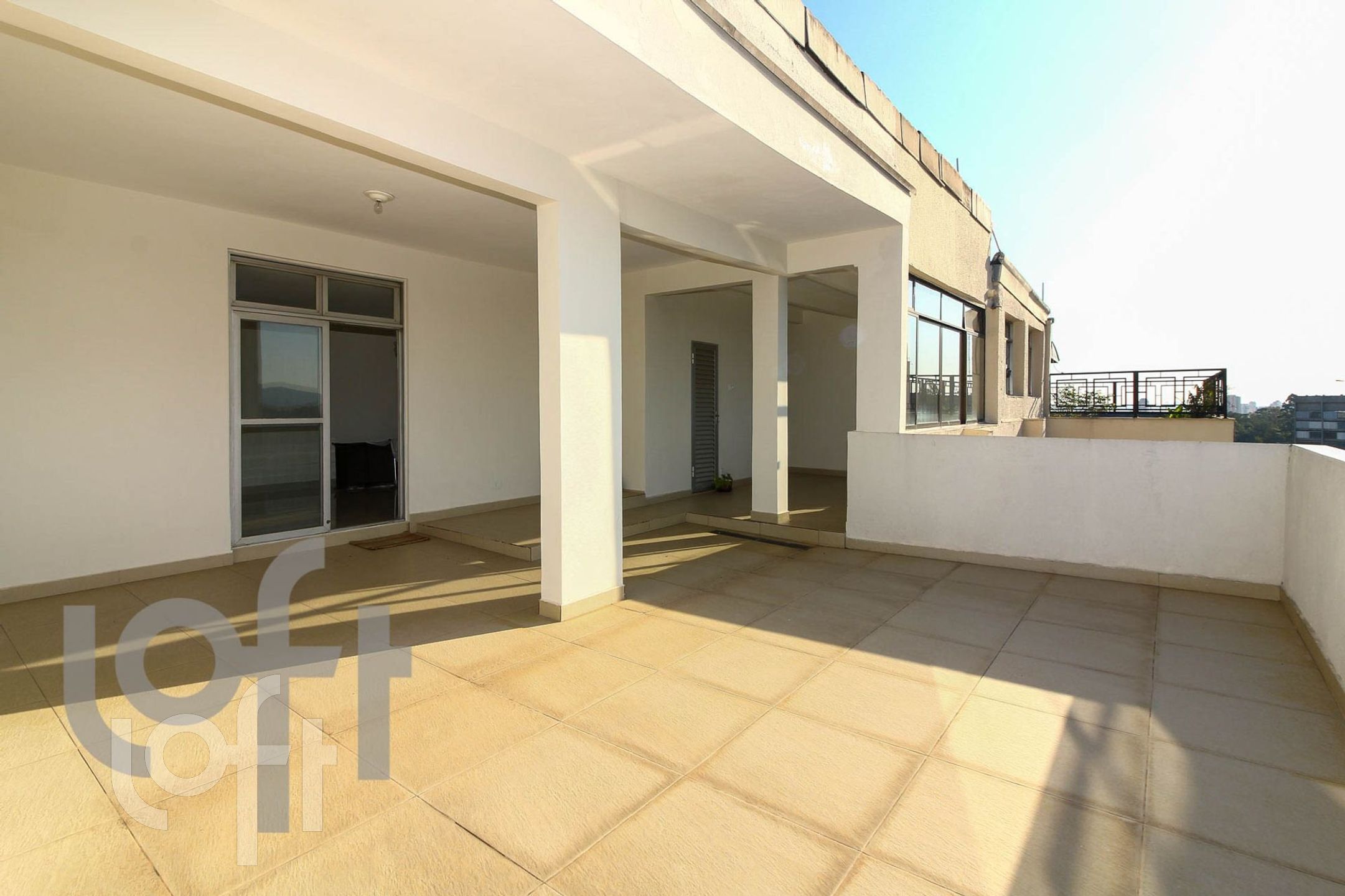 Apartamento à venda com 3 quartos, 226m² - Foto 15