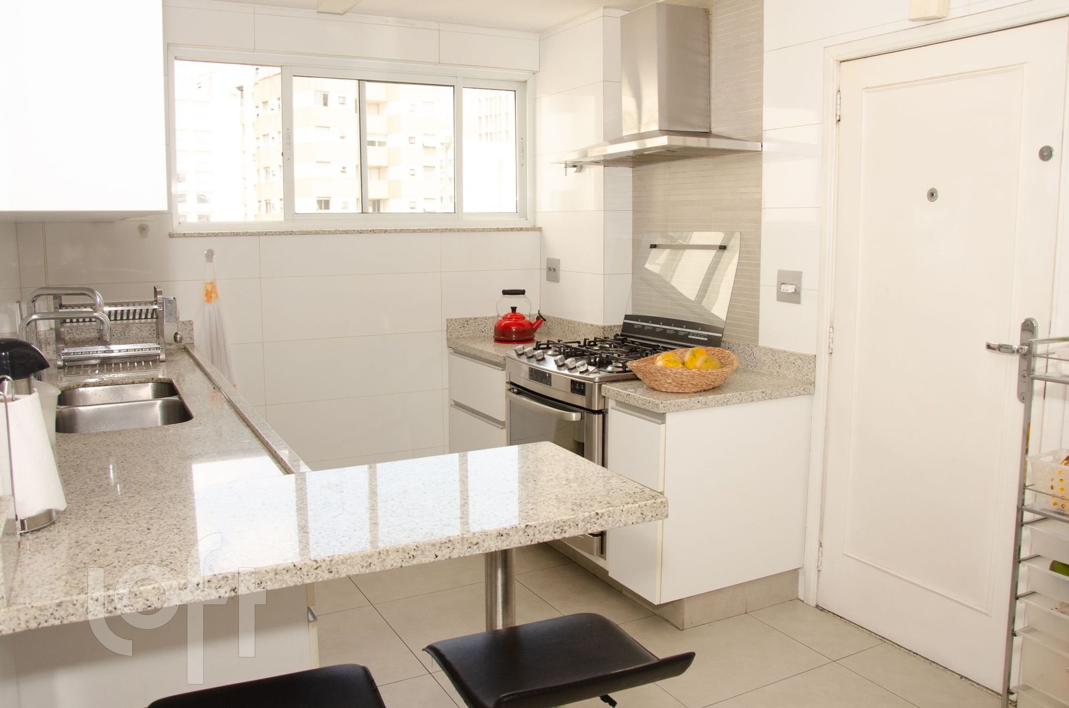 Apartamento à venda com 4 quartos, 208m² - Foto 12