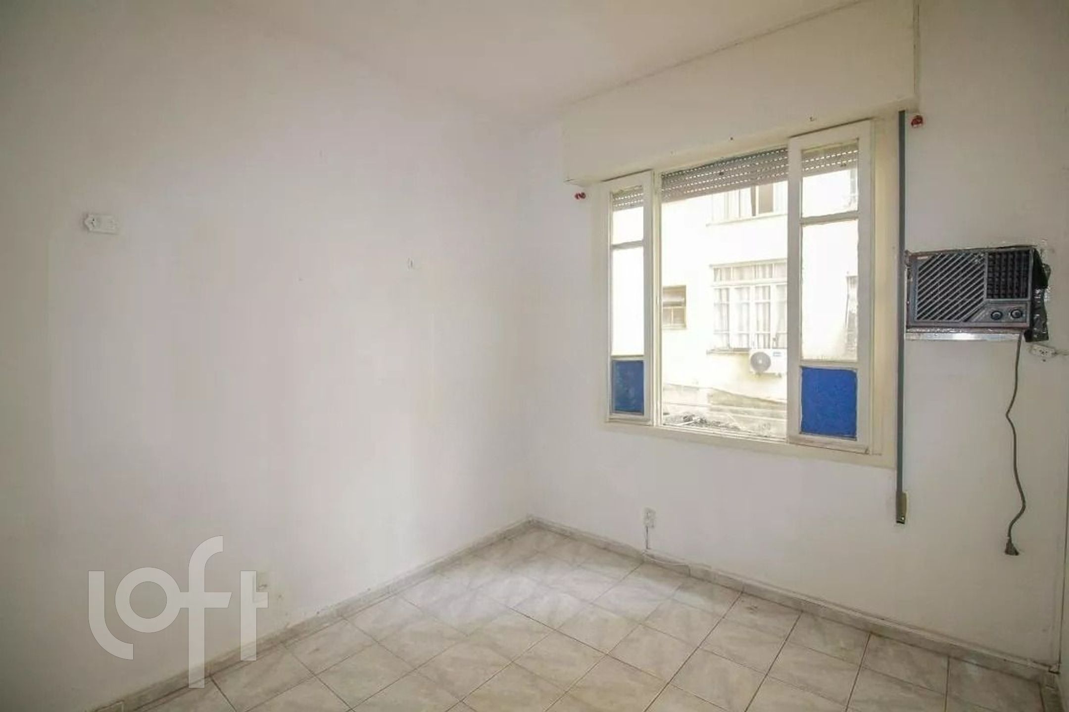 Apartamento à venda com 2 quartos, 70m² - Foto 7