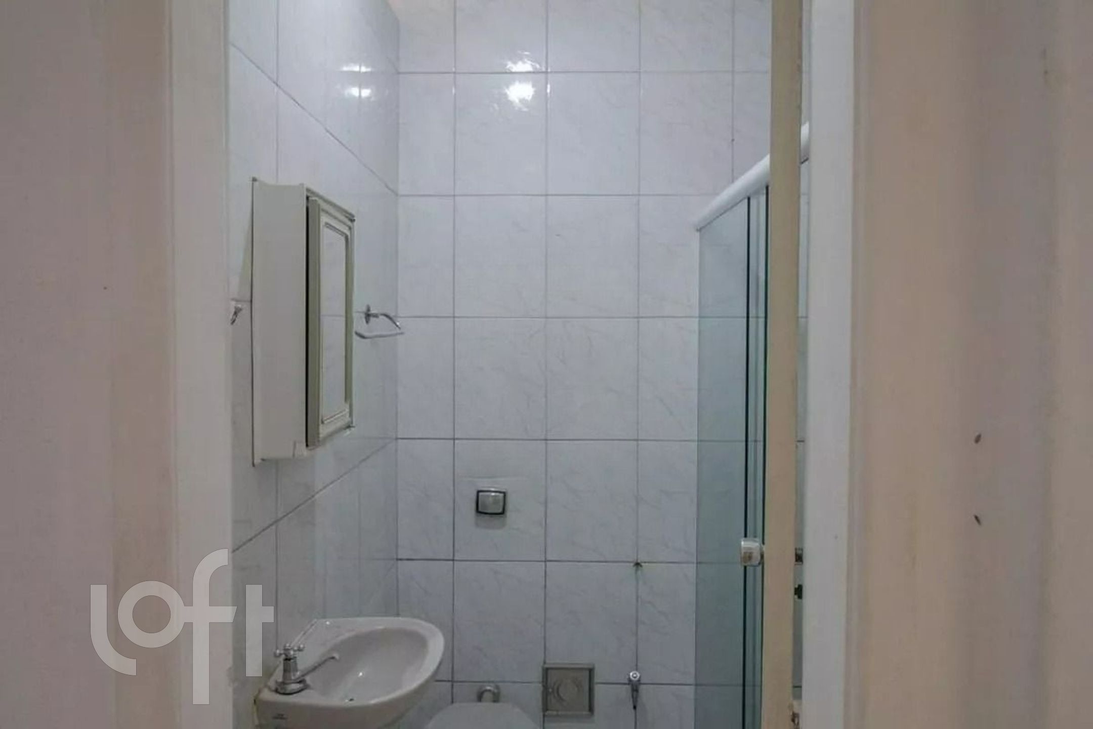 Apartamento à venda com 2 quartos, 70m² - Foto 9