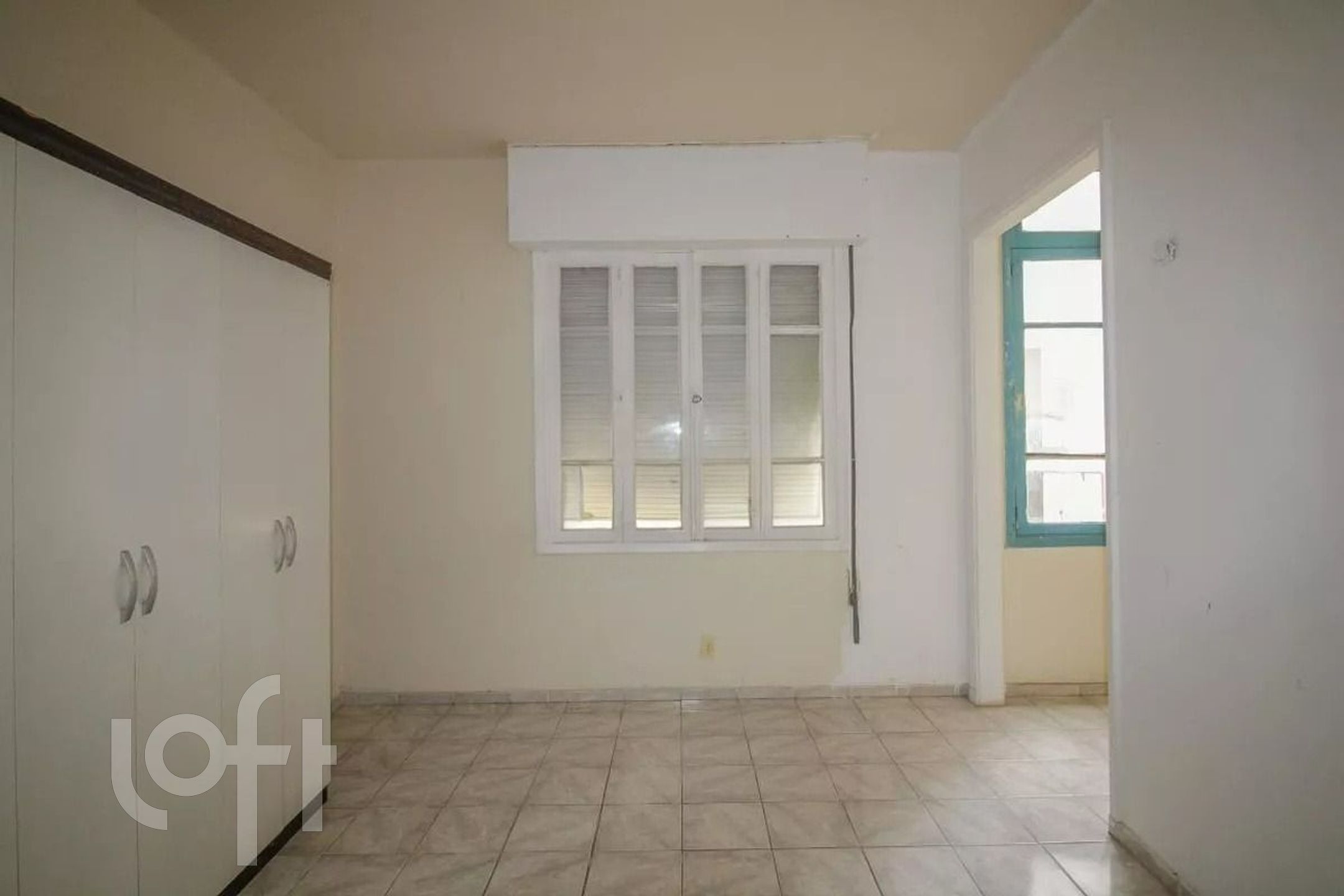 Apartamento à venda com 2 quartos, 70m² - Foto 1