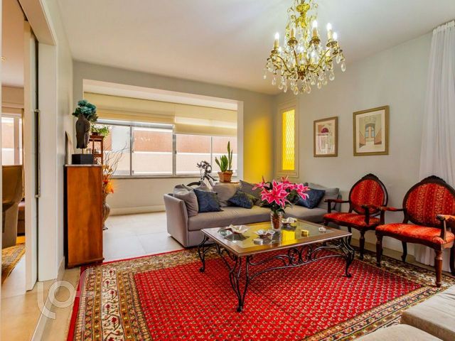 Apartamento com 209m², 3 dormitórios, 1 suíte, 2 vagas, Moinhos de Vento em Porto Alegre