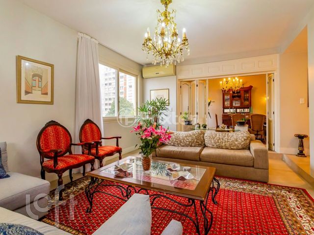 Apartamento com 209m², 3 dormitórios, 1 suíte, 2 vagas, Moinhos de Vento em Porto Alegre