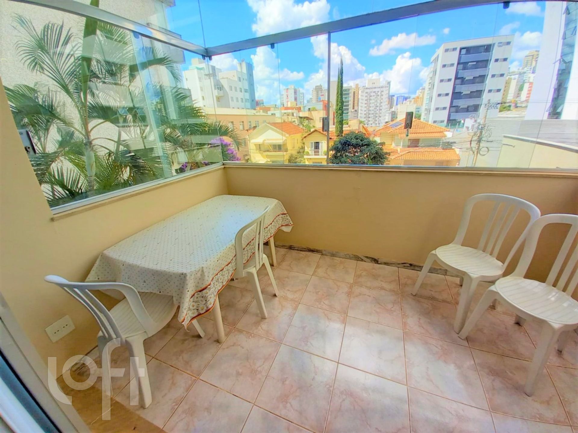 Apartamento à venda com 4 quartos, 205m² - Foto 3