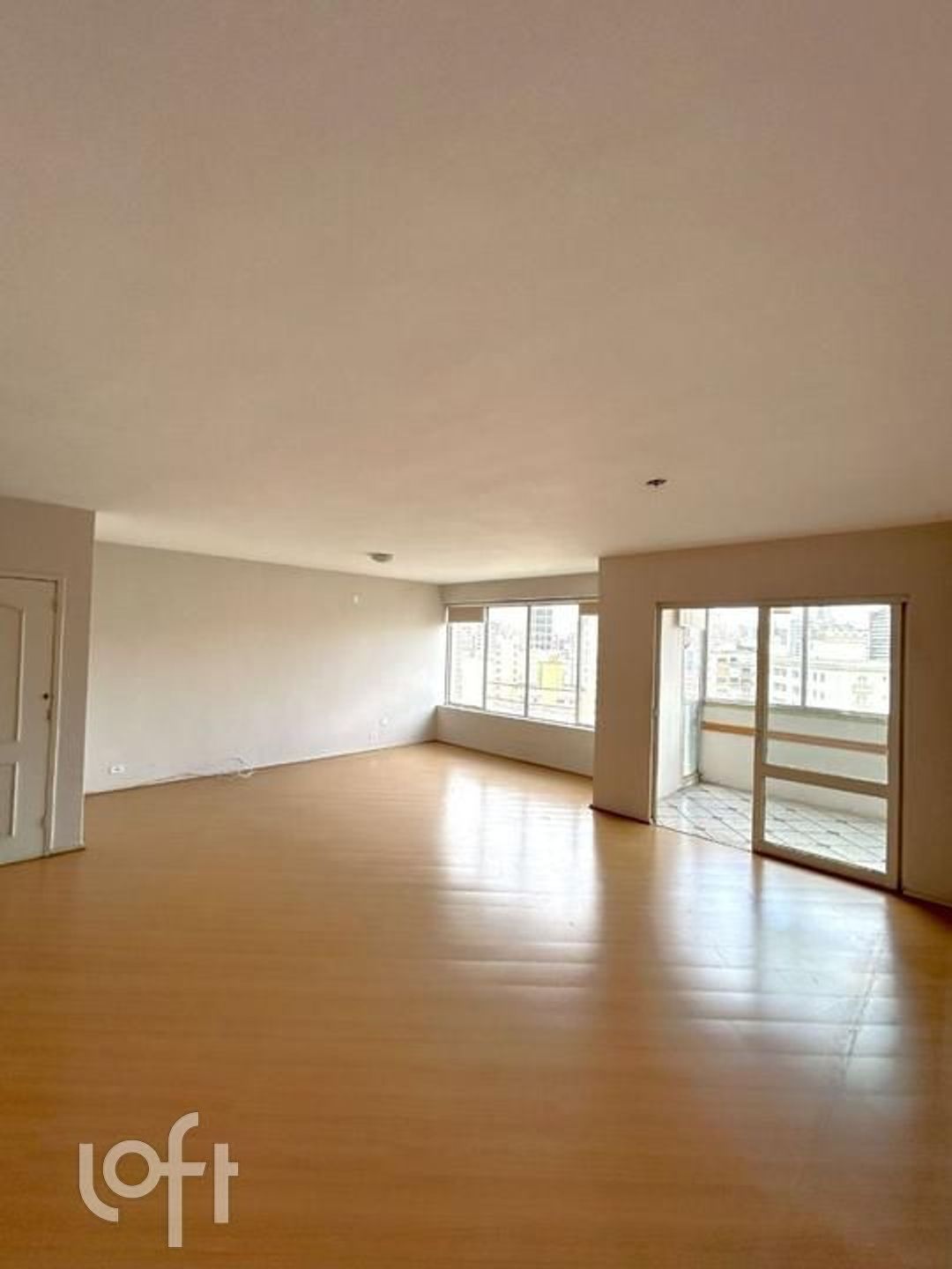 Apartamento à venda com 3 quartos, 182m² - Foto 17