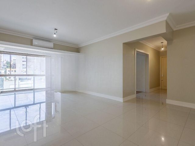 Apartamento com 144m², 3 dormitórios, 1 suíte, 2 vagas, Rio Branco em Porto Alegre