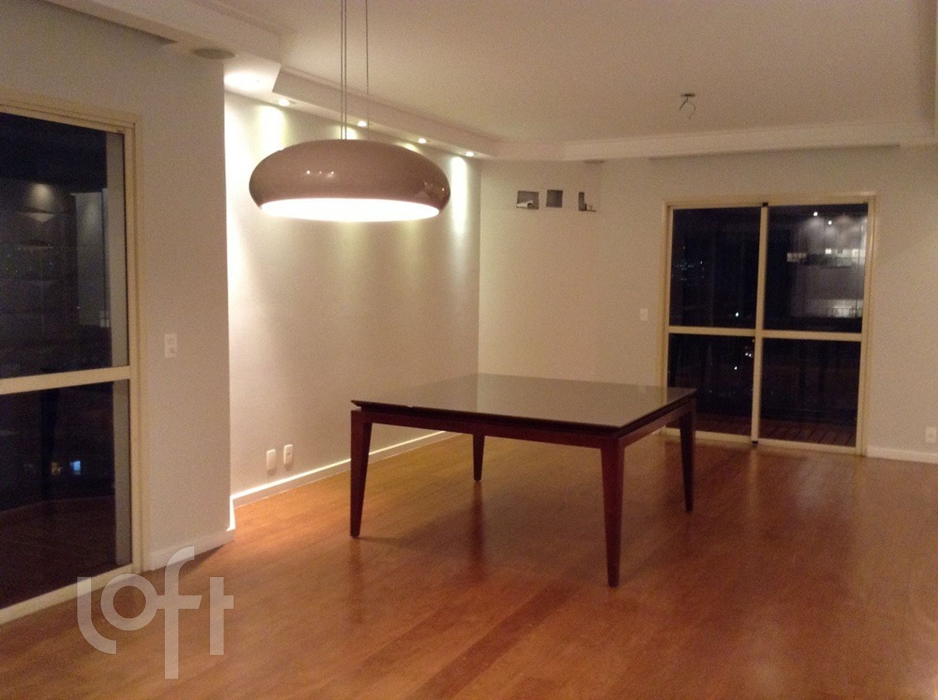 Apartamento à venda com 4 quartos, 165m² - Foto 2