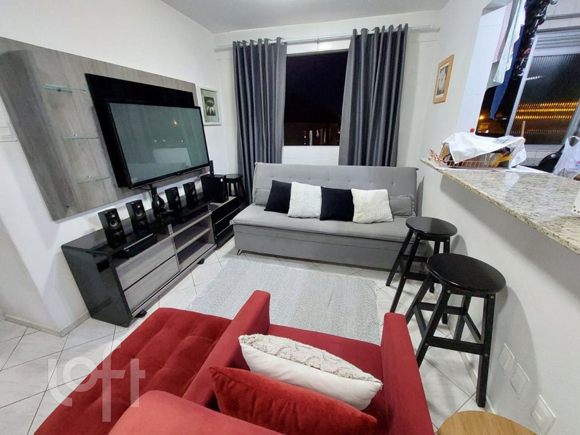 Apartamento de 02 dormitórios no Jardim Atlântico - Florianópolis