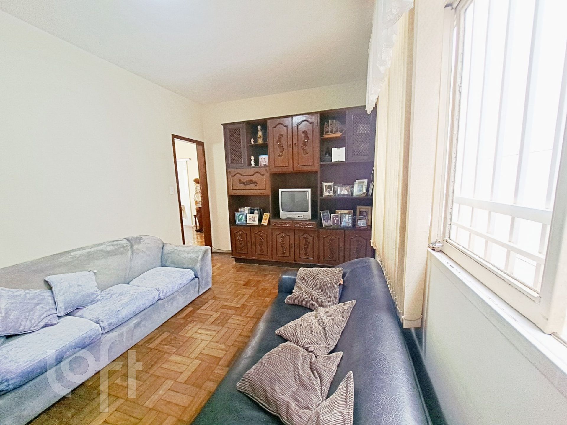 Apartamento à venda com 3 quartos, 110m² - Foto 2