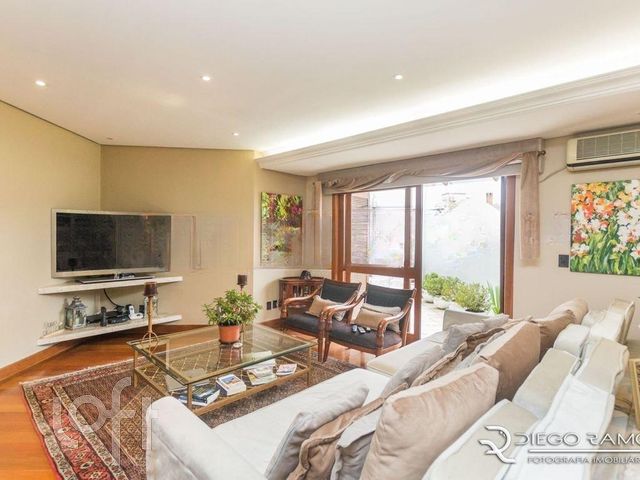 Casa em Condomínio com 445m², 6 dormitórios, 3 suítes, 3 vagas, Chácara das Pedras em Porto Alegre