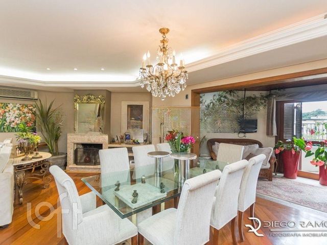 Casa em Condomínio com 445m², 6 dormitórios, 3 suítes, 3 vagas, Chácara das Pedras em Porto Alegre