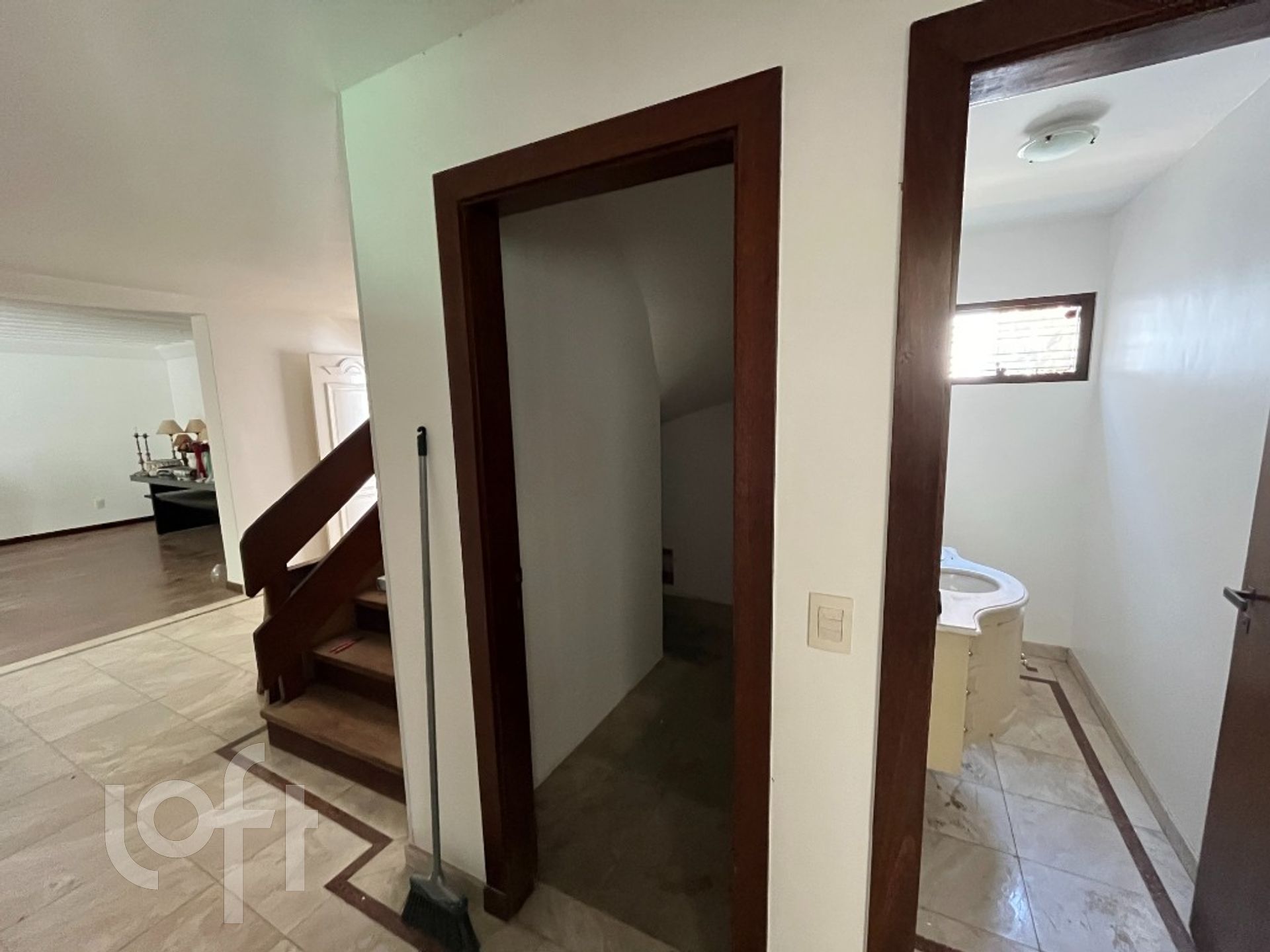 Casa à venda com 4 quartos, 336m² - Foto 13