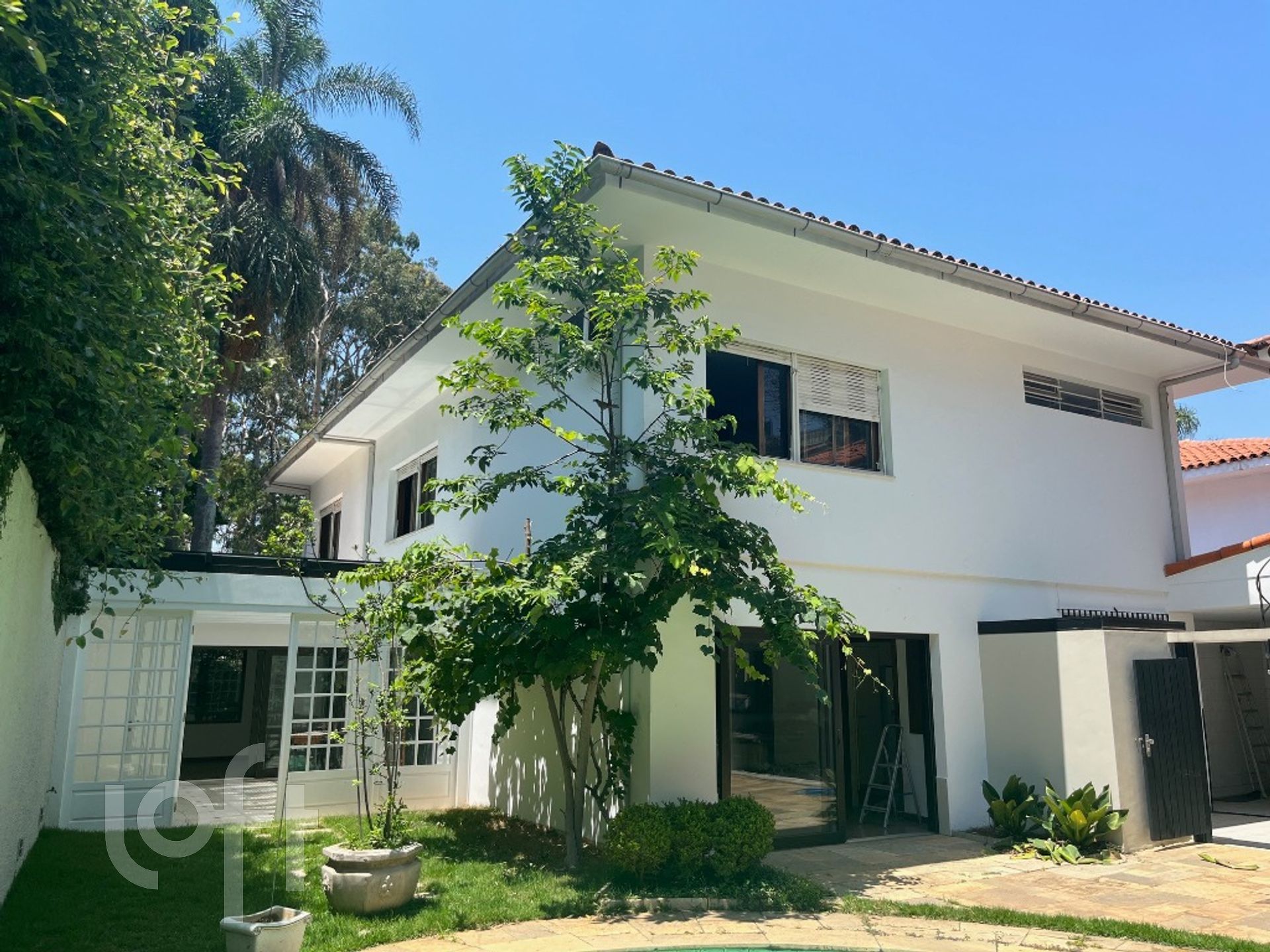 Casa à venda com 4 quartos, 336m² - Foto 1