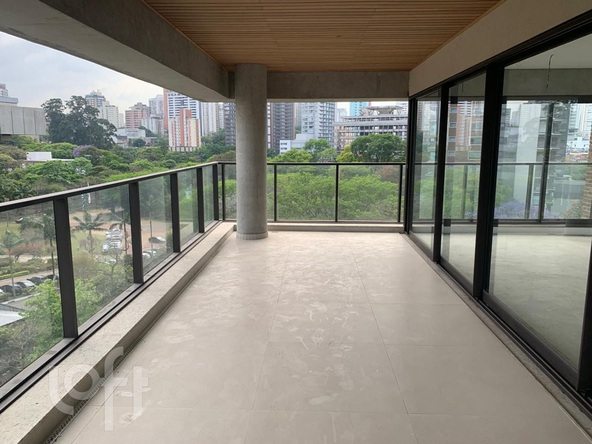 Apartamento à venda com 3 quartos, 171m² - Foto 1