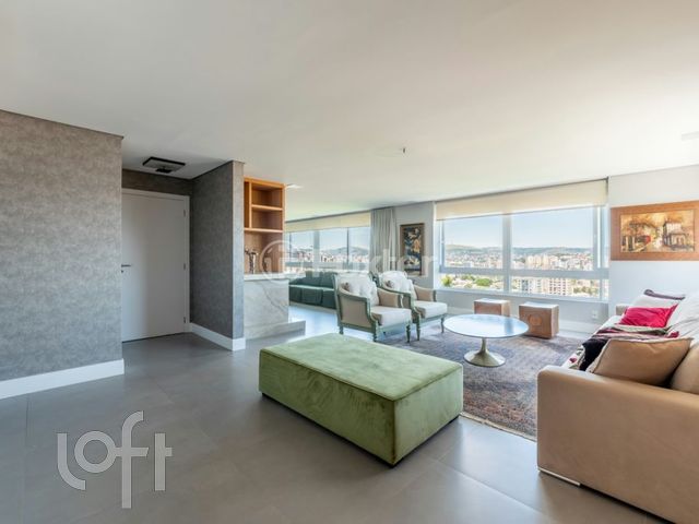 Apartamento com 207m², 3 dormitórios, 3 suítes, 2 vagas, Rio Branco em Porto Alegre