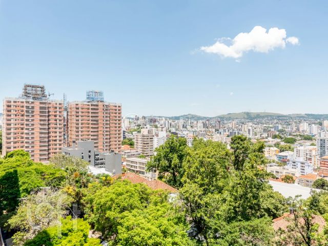 Apartamento com 207m², 3 dormitórios, 3 suítes, 2 vagas, Rio Branco em Porto Alegre