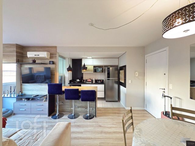 Apartamento com 62m², 2 dormitórios, 1 suíte, 2 vagas, Rio Branco em Porto Alegre