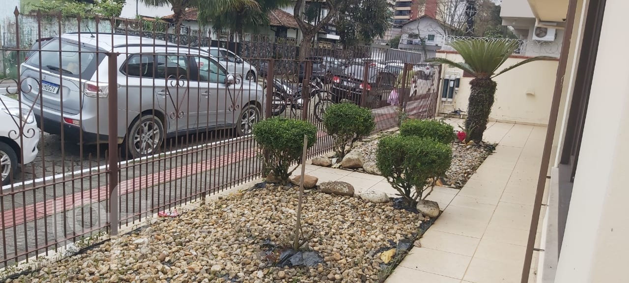 Casa à venda em Centro com 153 m², 4 quartos, 1 suíte, 2 vagas
