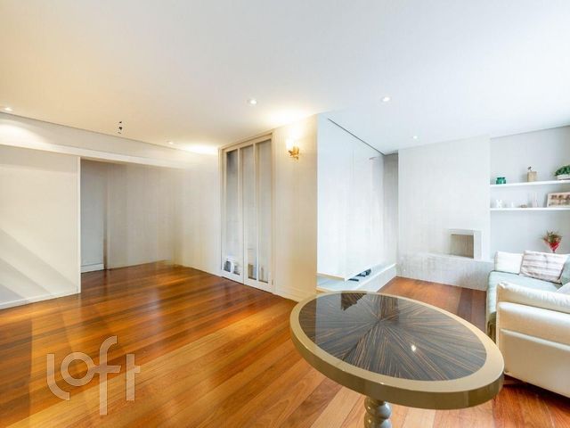 Apartamento com 147m², 3 dormitórios, 1 suíte, 1 vaga, Petrópolis em Porto Alegre