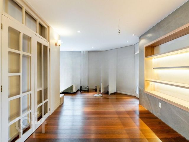 Apartamento com 147m², 3 dormitórios, 1 suíte, 1 vaga, Petrópolis em Porto Alegre