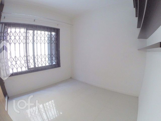Apartamento com 121m², 3 dormitórios, 1 suíte, 2 vagas, Petrópolis em Porto Alegre