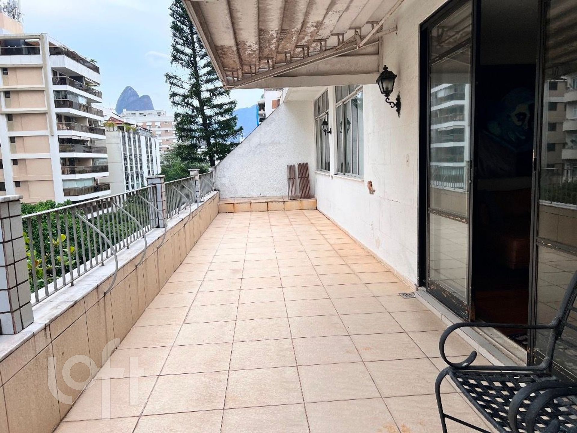 Apartamento à venda com 3 quartos, 370m² - Foto 2