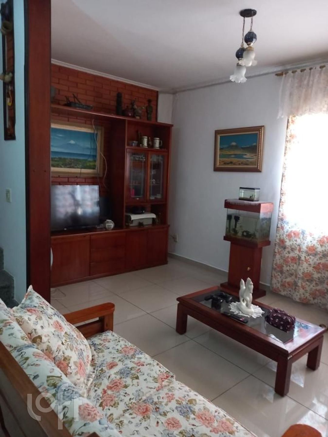 Casa à venda com 4 quartos, 198m² - Foto 1