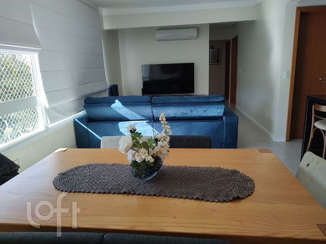 Apartamento com 113m², 3 dormitórios, 1 suíte, 2 vagas, São João em Porto Alegre