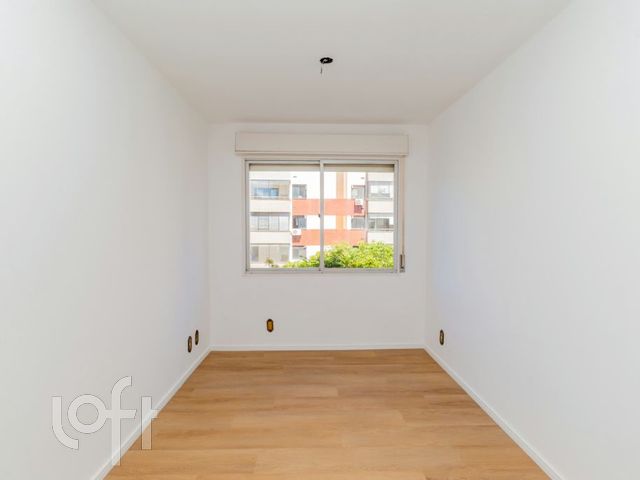 Apartamento com 110m², 3 dormitórios, 1 vaga, Santana em Porto Alegre