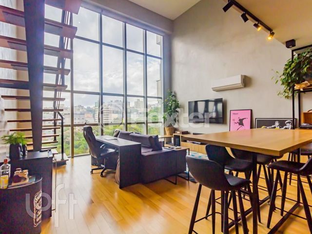 Apartamento com 74m², 1 dormitório, 1 suíte, 2 vagas, Petrópolis em Porto Alegre