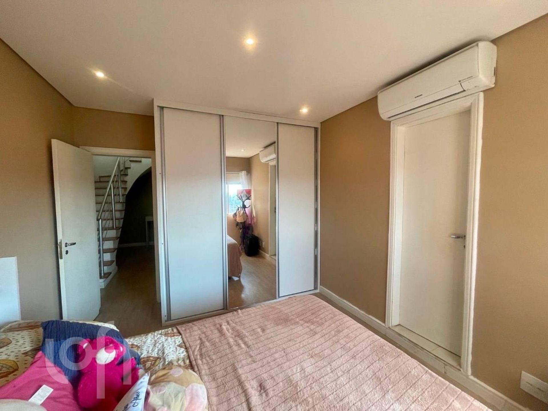 Apartamento à venda com 4 quartos, 230m² - Foto 5