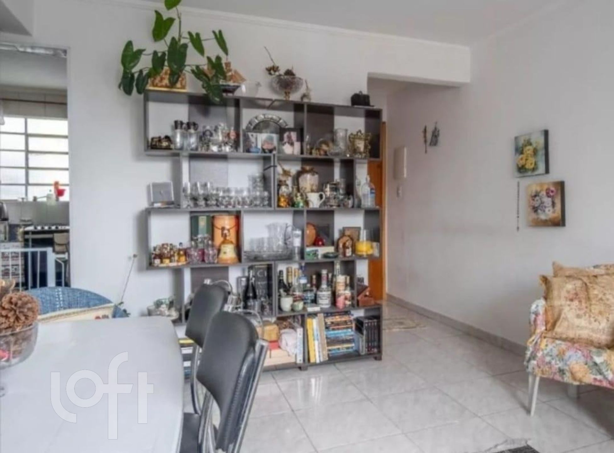 Apartamento à venda com 2 quartos, 70m² - Foto 2