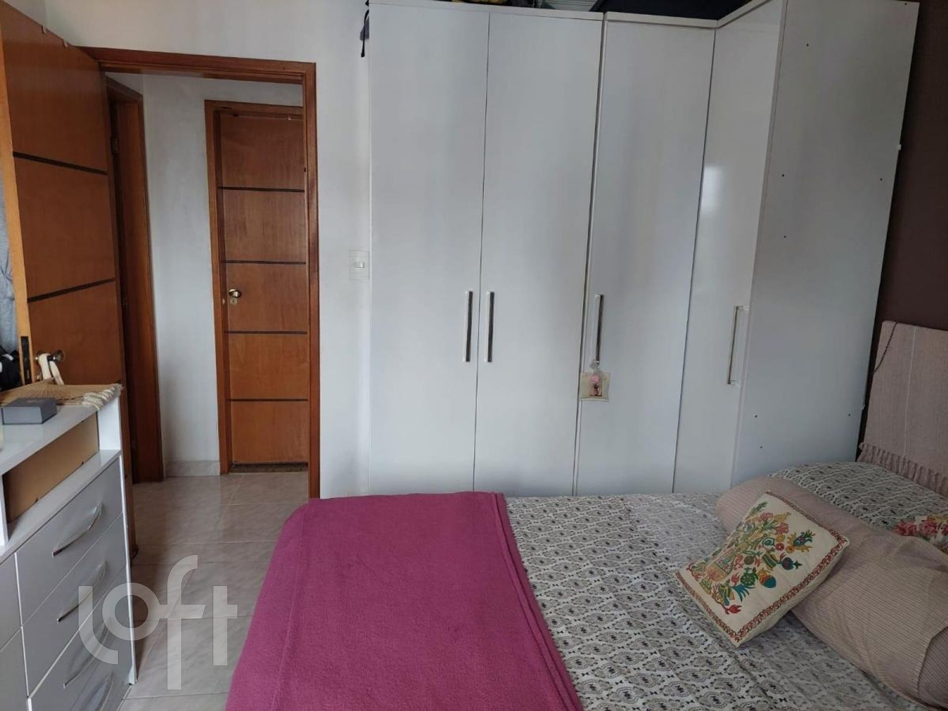 Apartamento à venda com 2 quartos, 70m² - Foto 10