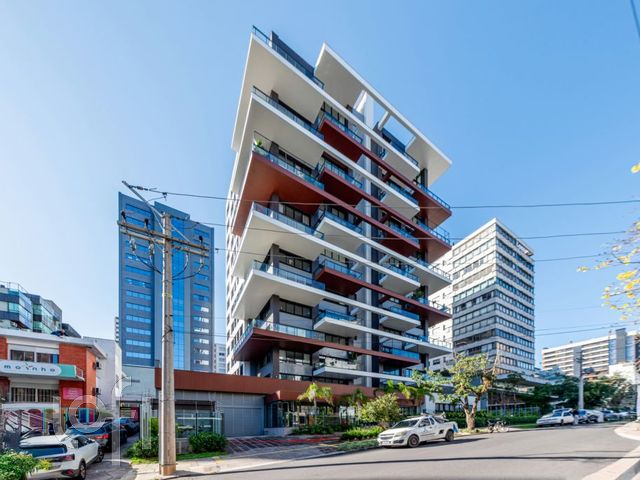 Apartamento com 218m², 3 dormitórios, 3 suítes, 3 vagas, Petrópolis em Porto Alegre