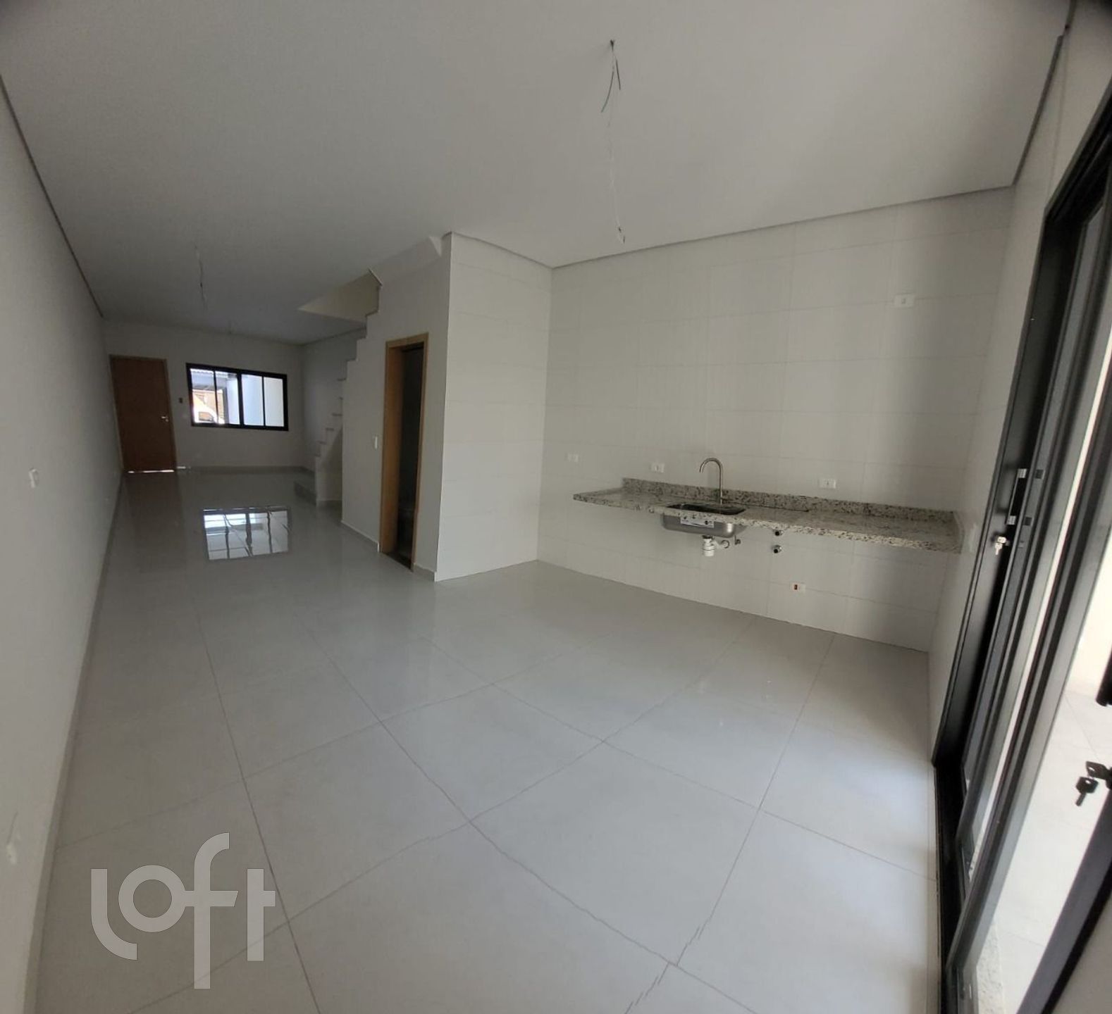 Casa à venda com 3 quartos, 150m² - Foto 2