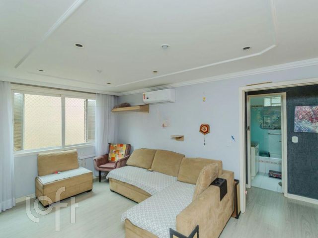 Apartamento com 76m², 3 dormitórios, 1 vaga, Jardim Botânico em Porto Alegre