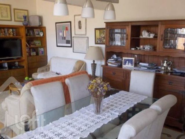 Apartamento com 190m², 4 dormitórios, 2 vagas, Auxiliadora em Porto Alegre