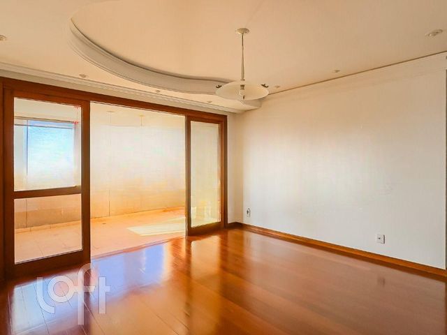 Apartamento com 132m², 3 dormitórios, 1 suíte, 1 vaga, Vila Ipiranga em Porto Alegre