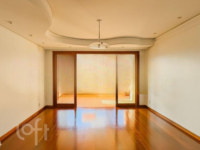 Apartamento com 132m², 3 dormitórios, 1 suíte, 1 vaga, Vila Ipiranga em Porto Alegre