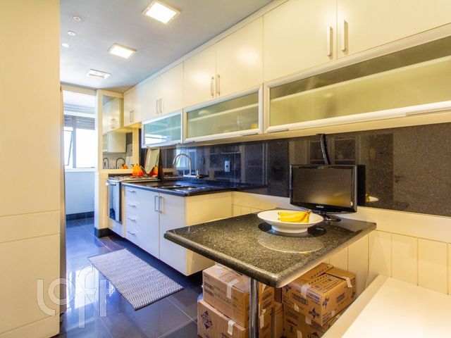 Apartamento com 154m², 3 dormitórios, 1 suíte, 2 vagas, Chácara das Pedras em Porto Alegre