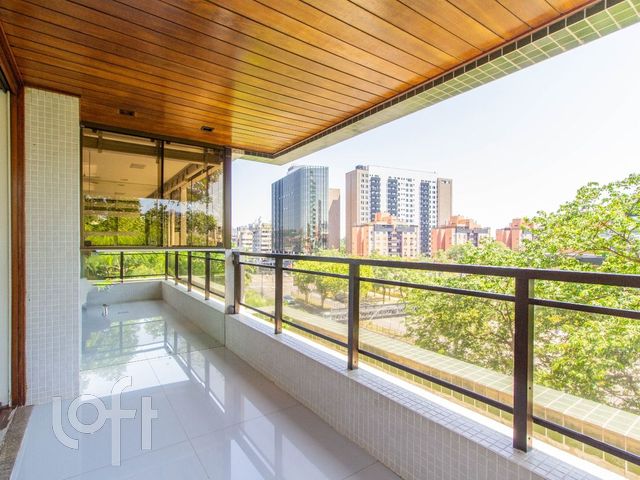 Apartamento com 154m², 3 dormitórios, 1 suíte, 2 vagas, Chácara das Pedras em Porto Alegre
