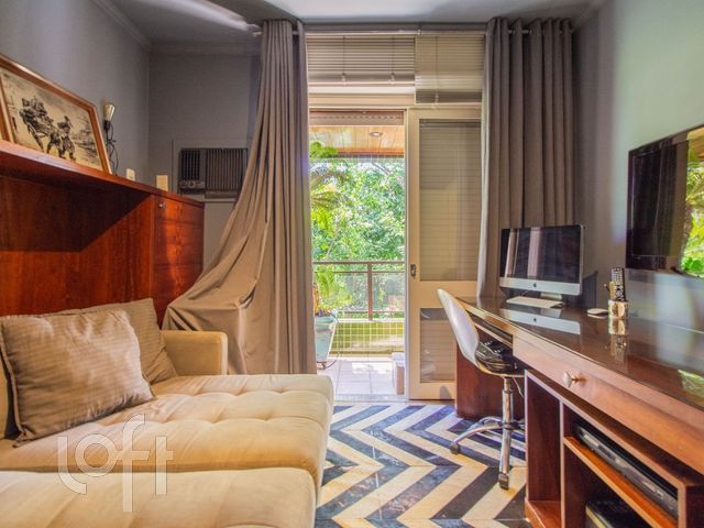 Apartamento com 154m², 3 dormitórios, 1 suíte, 2 vagas, Chácara das Pedras em Porto Alegre