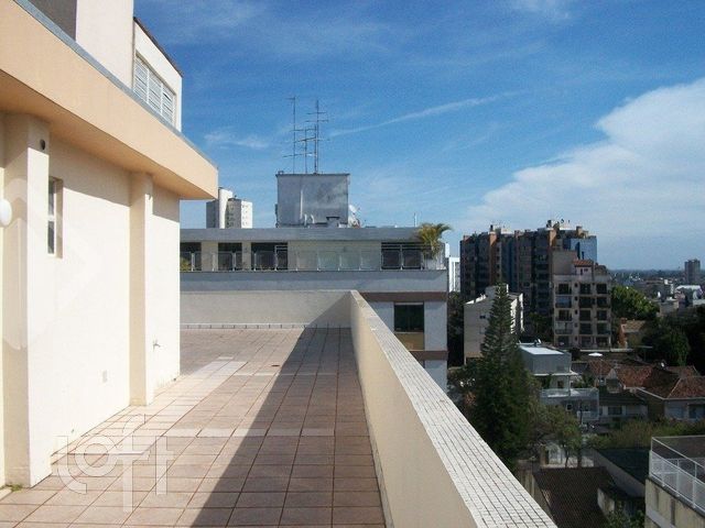 Apartamento com 80m², 2 dormitórios, 1 vaga, Higienópolis em Porto Alegre
