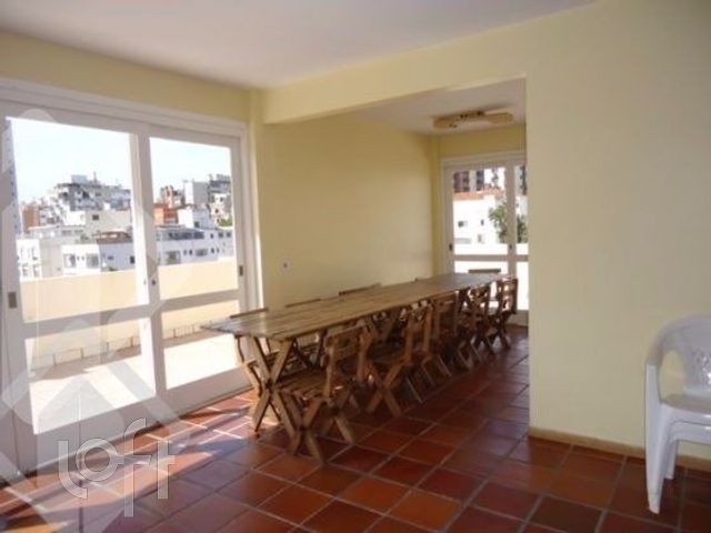 Apartamento com 80m², 2 dormitórios, 1 vaga, Higienópolis em Porto Alegre