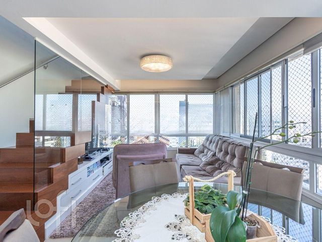 Apartamento com 170m², 3 dormitórios, 1 suíte, 2 vagas, Petrópolis em Porto Alegre