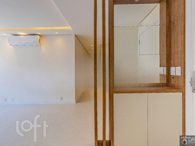 Apartamento com 106m², 3 dormitórios, 1 suíte, 1 vaga, Menino Deus em Porto Alegre