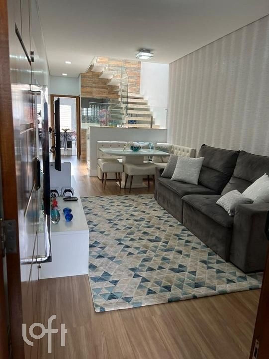 Casa à venda com 3 quartos, 150m² - Foto 1