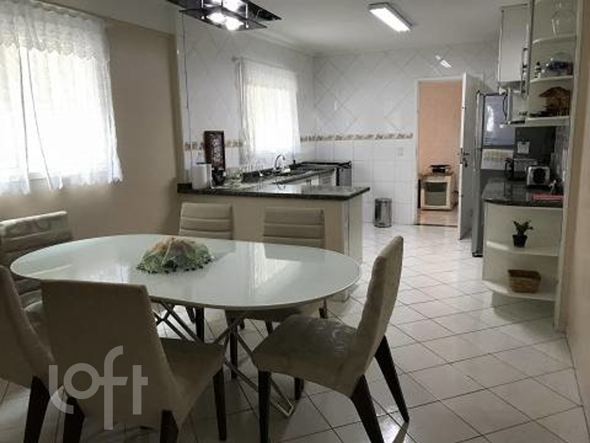 Casa à venda com 3 quartos, 250m² - Foto 7