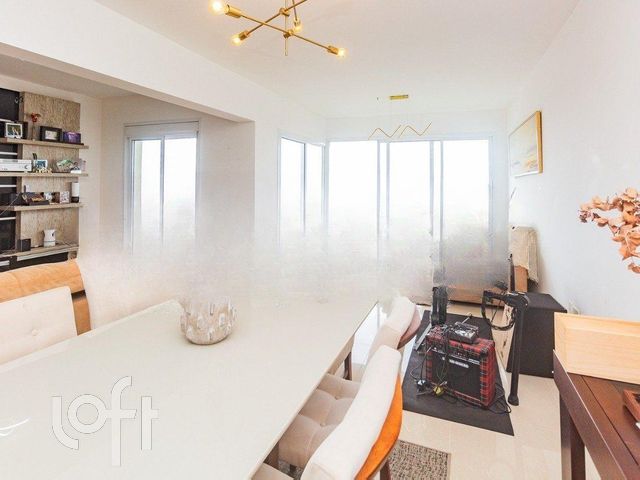 Apartamento com 97m², 3 dormitórios, 1 suíte, 3 vagas, Petrópolis em Porto Alegre